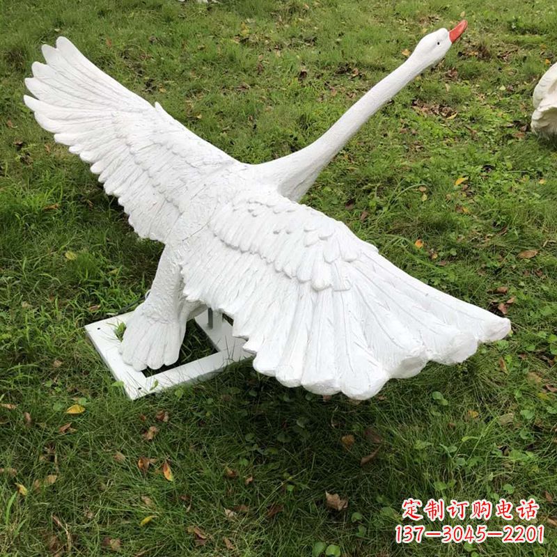 潍坊翱翔上天的白天鹅发光动物雕塑