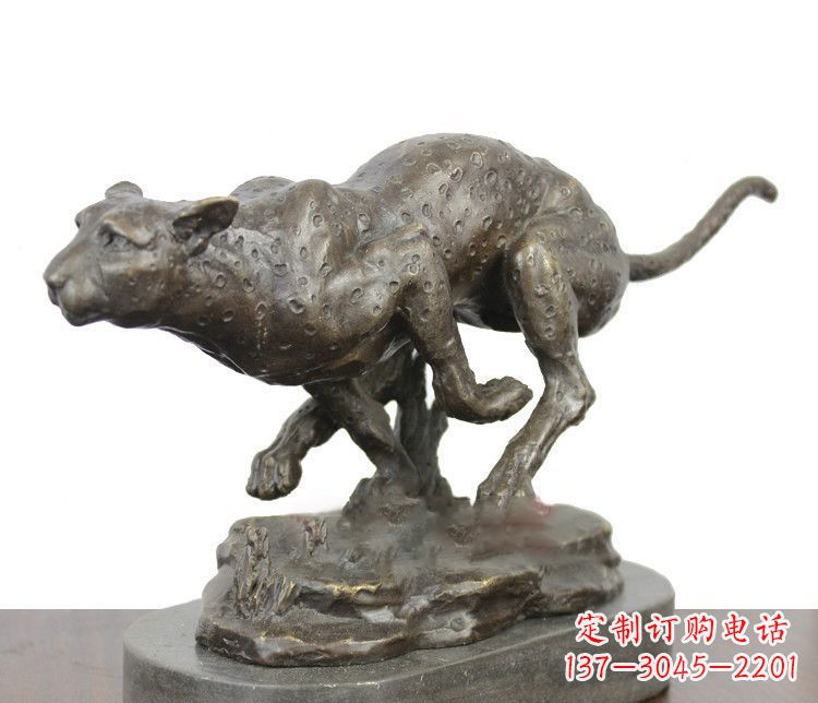 潍坊豹子动物铜雕