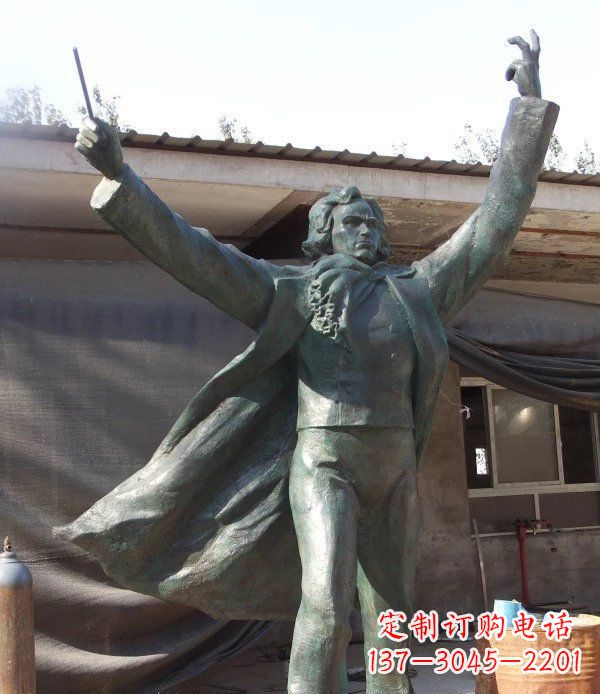 潍坊贝多芬广场西方名人铜雕