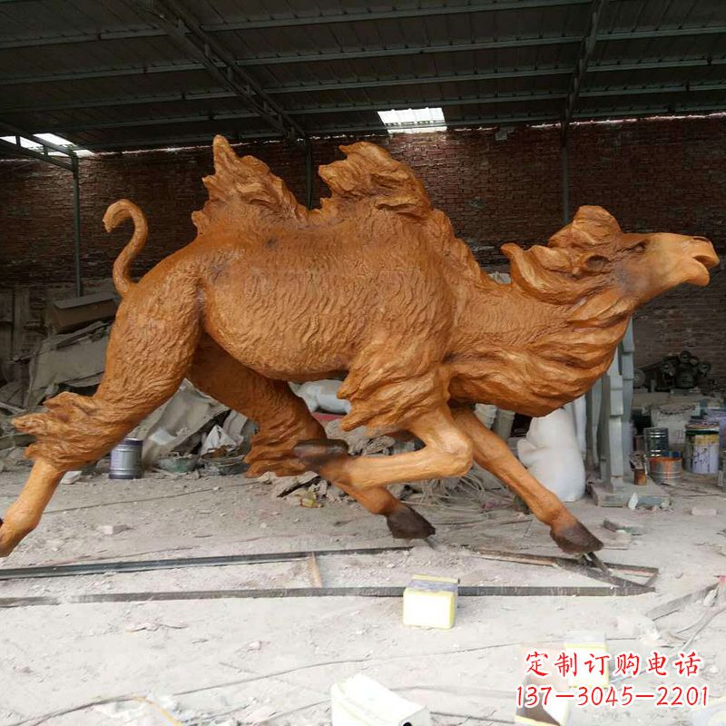 潍坊奔跑的骆驼仿真雕塑