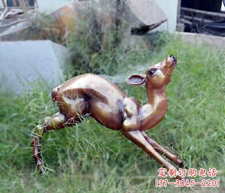潍坊奔跑的小鹿公园玻璃钢仿铜动物摆件