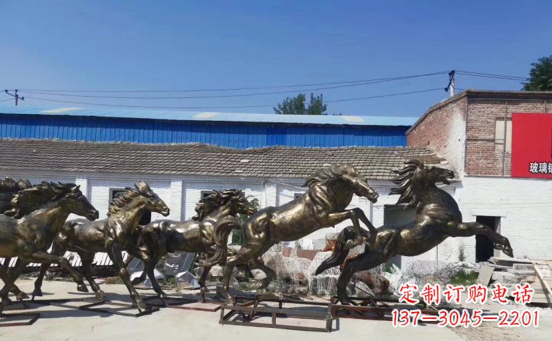 潍坊奔腾马群铜雕