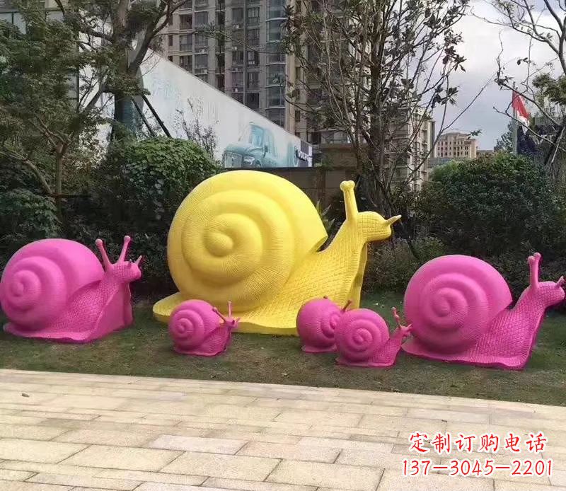 潍坊玻璃钢彩绘蜗牛雕塑