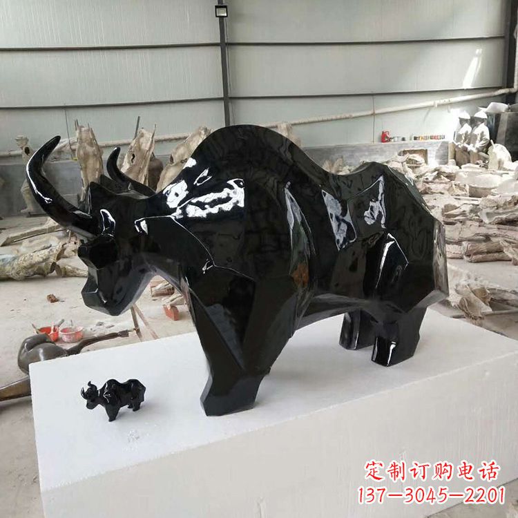 潍坊玻璃钢抽象动物牛雕塑工艺品景观摆件