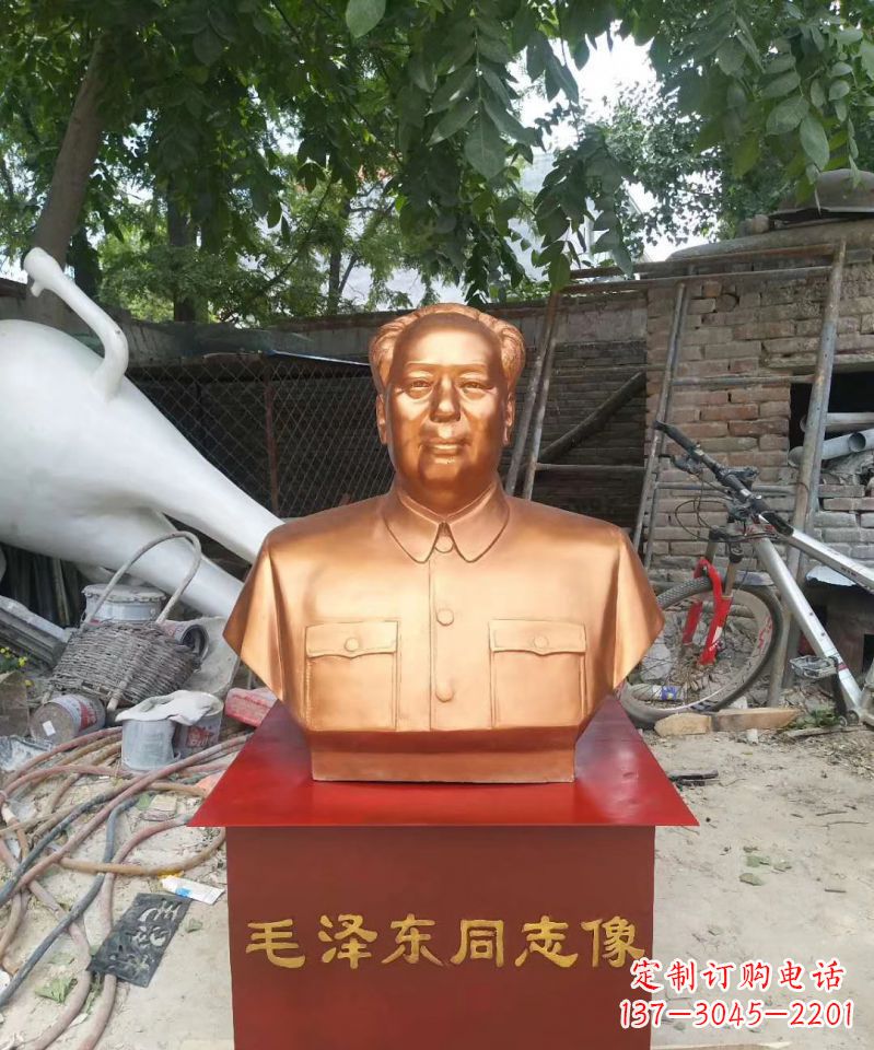 潍坊玻璃钢毛泽东雕塑表达伟大领袖的精神魅力