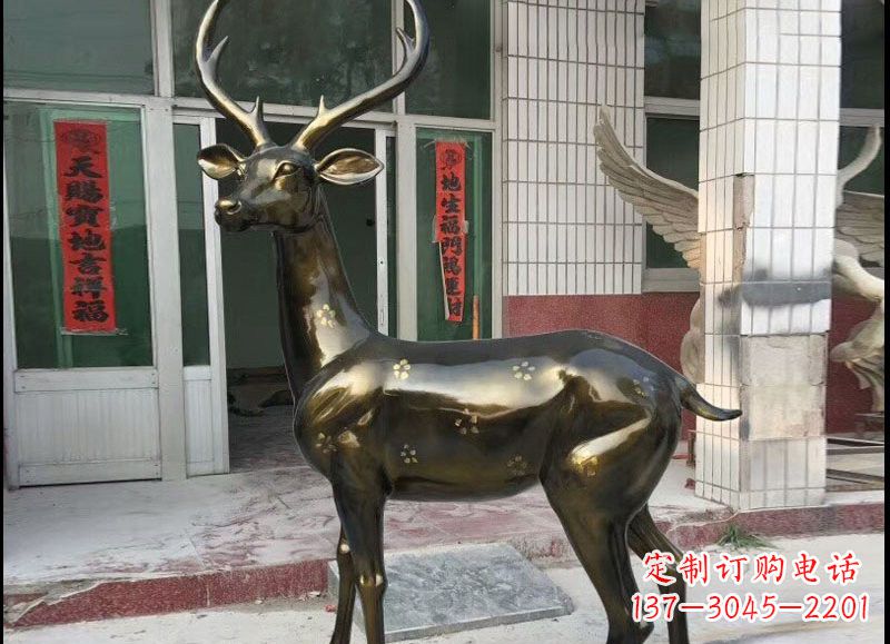 潍坊玻璃钢梅花鹿雕塑精美的艺术瑰宝