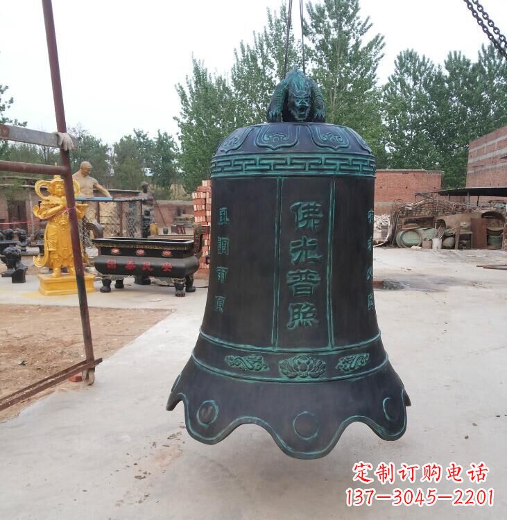 潍坊玻璃钢铜钟雕塑精美外观，持久耐用