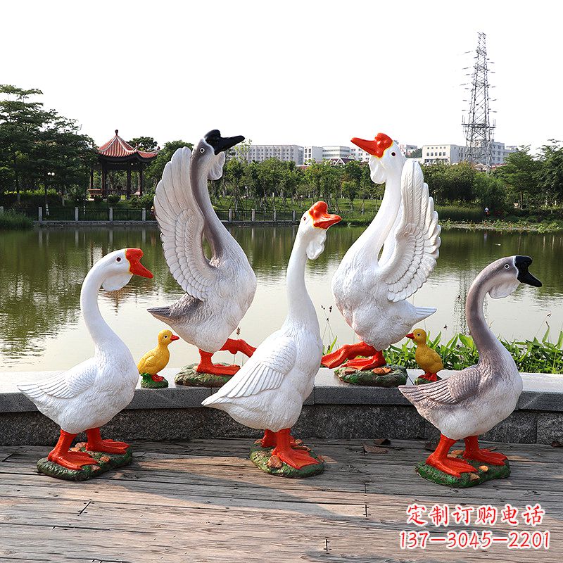 潍坊玻璃钢仿真大白鹅雕塑-公园园林水景动物摆件