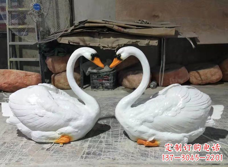 潍坊玻璃钢仿真发光天鹅雕塑