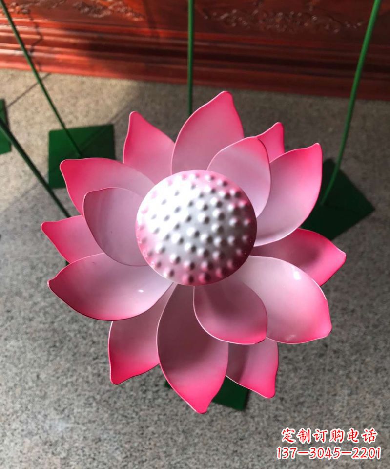 潍坊玻璃钢仿真荷花雕塑