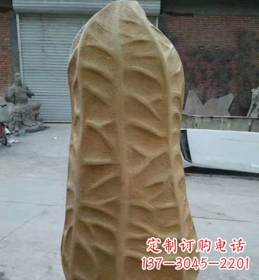 潍坊玻璃钢精美花生雕塑