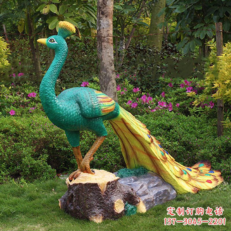 潍坊玻璃钢仿真孔雀公园草坪仿真动物雕塑摆件