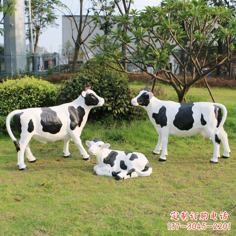 潍坊玻璃钢仿真奶牛雕塑 (2)