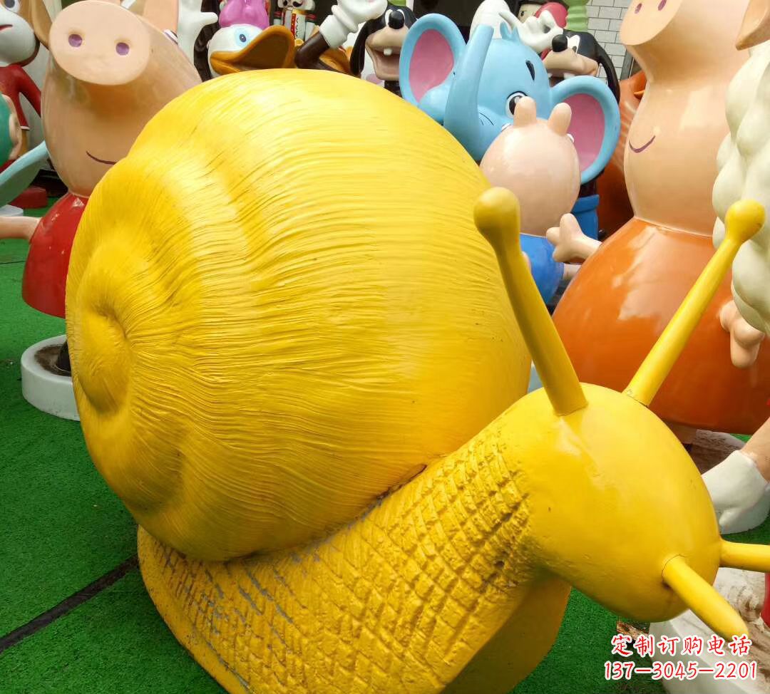 潍坊玻璃钢仿真蜗牛 公园动物雕塑
