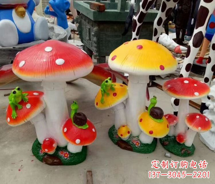 潍坊玻璃钢蘑菇雕塑精美多彩