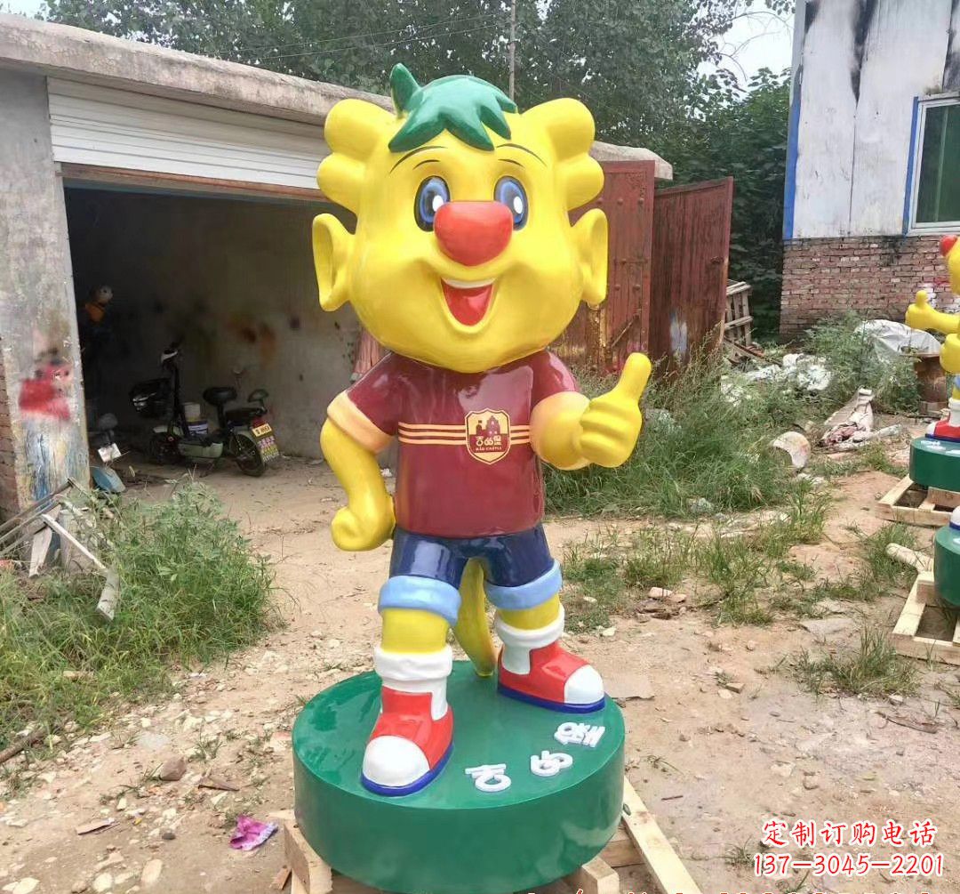 潍坊玻璃钢卡通小牛雕塑精致而可爱
