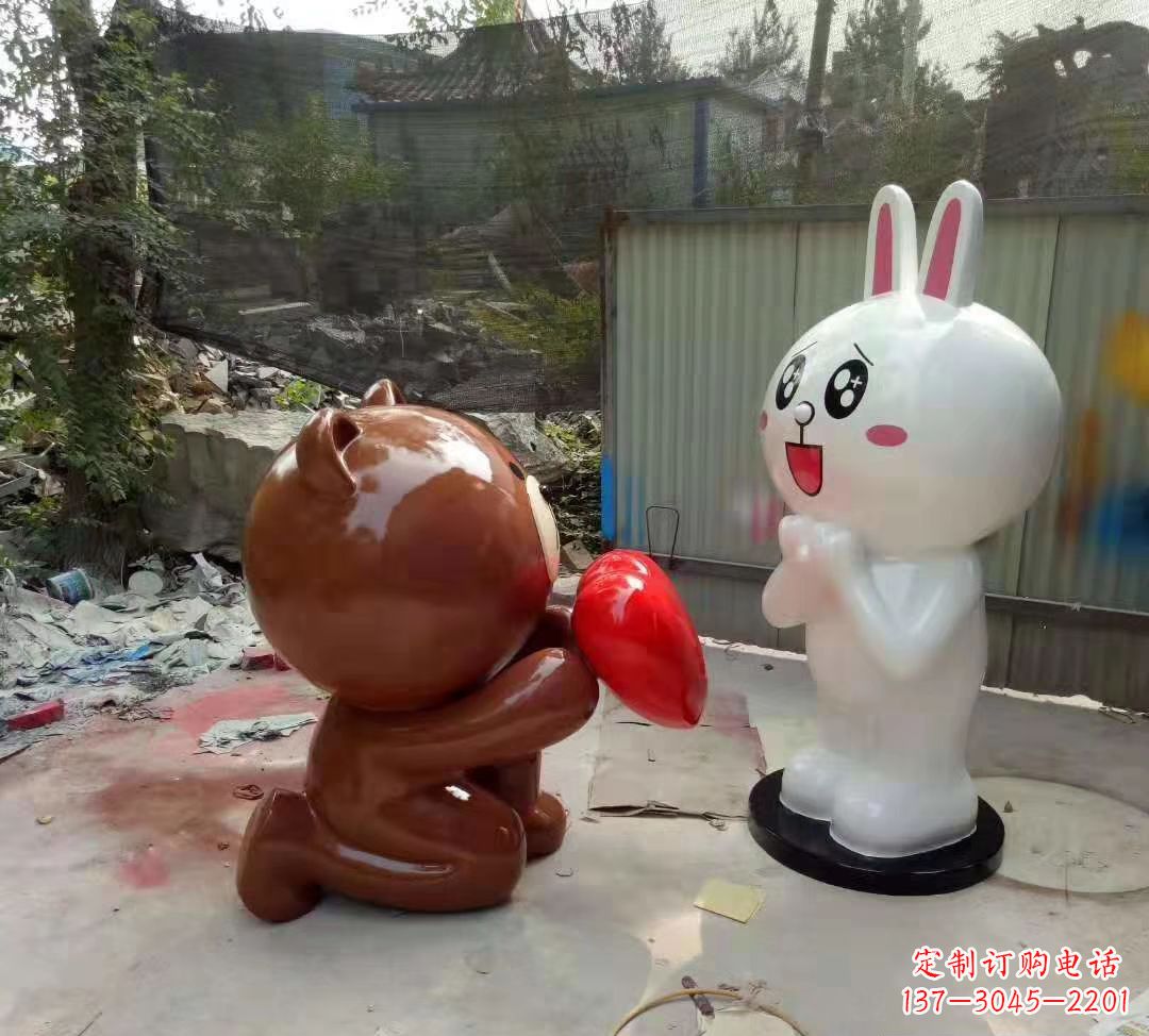 潍坊玻璃钢卡通熊猫雕塑公园卡通动物雕塑