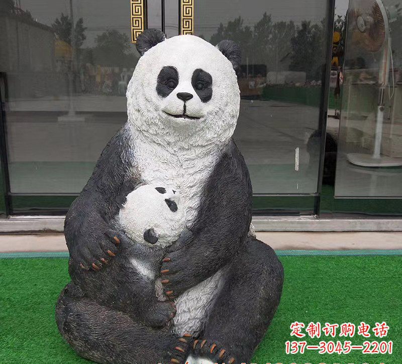 潍坊玻璃钢母子熊猫雕塑