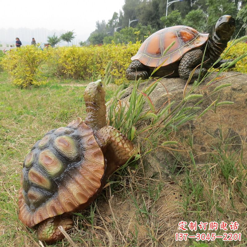 潍坊玻璃钢乌龟雕塑别致而古朴