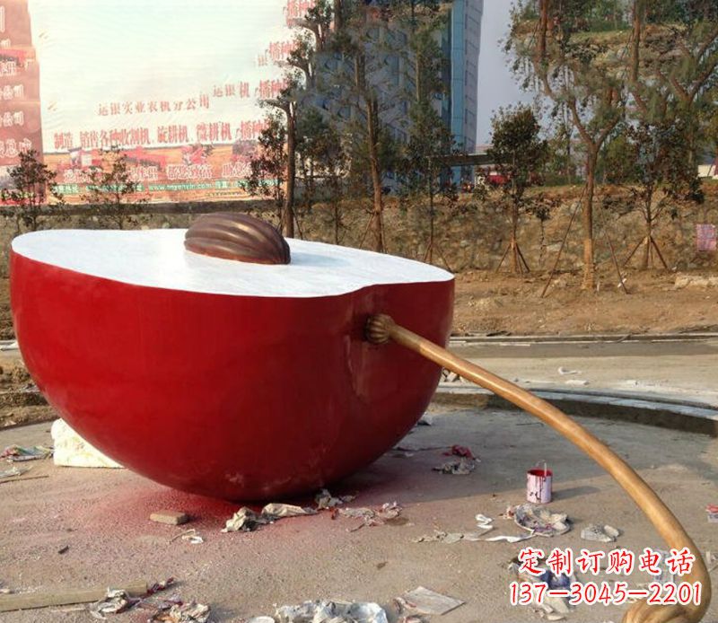潍坊不锈钢半块苹果雕塑