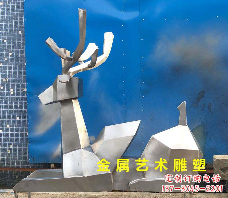 潍坊不锈钢别墅几何小鹿雕塑