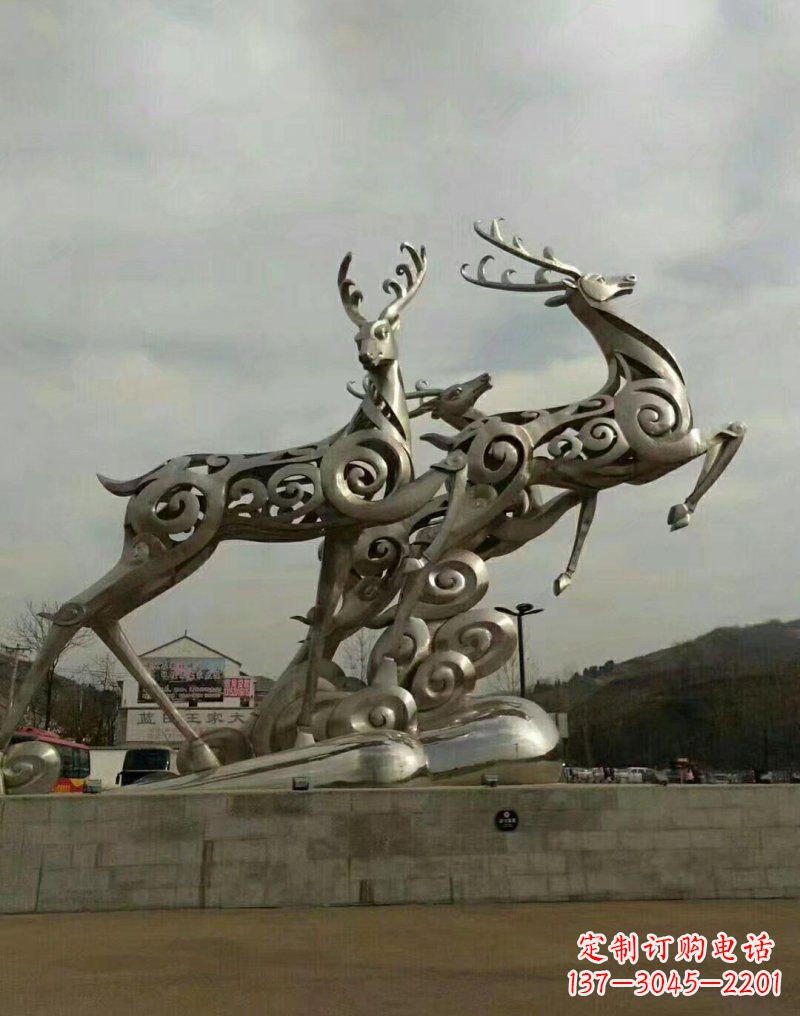 潍坊不锈钢城市祥云浮雕梅花鹿雕塑