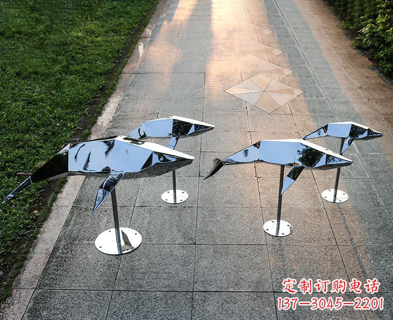 潍坊不锈钢抽象动物海豚雕塑1