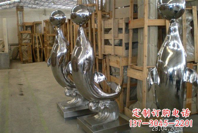 潍坊不锈钢抽象海豚顶球雕塑
