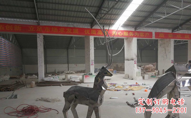 潍坊不锈钢麋鹿雕塑静谧美丽的自然之美