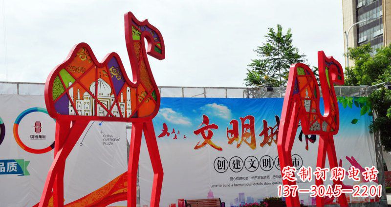 潍坊不锈钢抽象骆驼动物雕塑