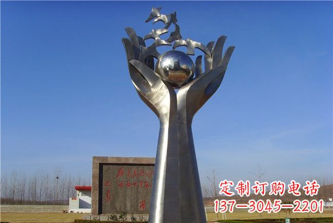 潍坊不锈钢抽象手托和平鸽雕塑