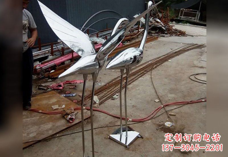 潍坊不锈钢抽象仙鹤雕塑2