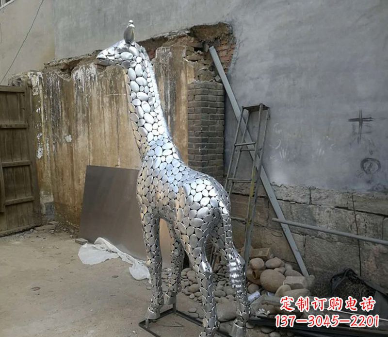 潍坊不锈钢创意长颈鹿雕塑