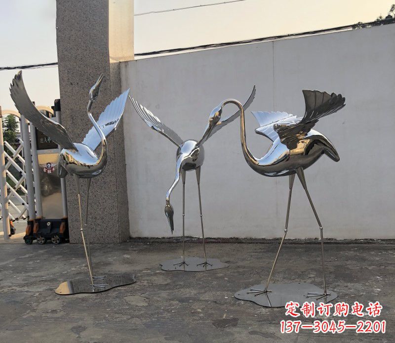 潍坊不锈钢锻造的丹顶鹤雕塑