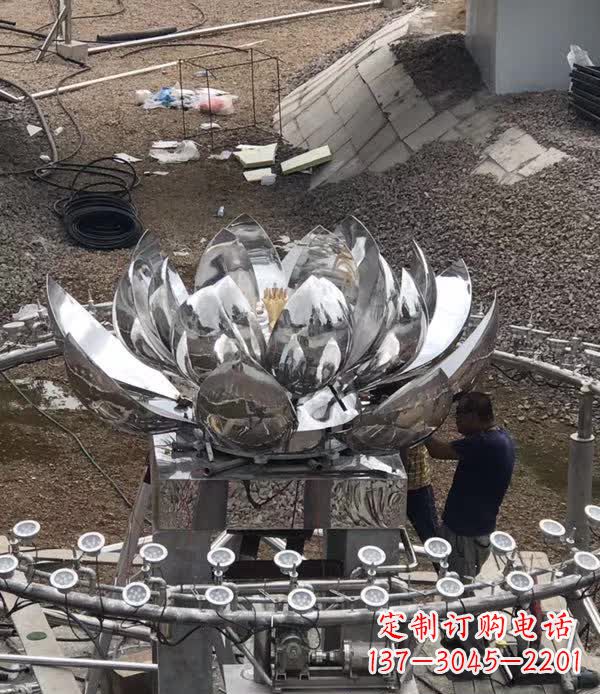 潍坊不锈钢锻造荷花景观雕塑112