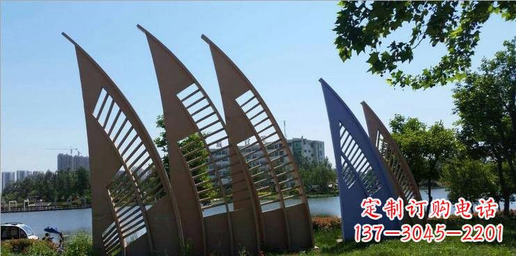 潍坊不锈钢公园的船帆雕塑
