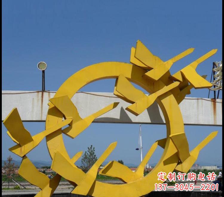 潍坊不锈钢公园抽象大雁雕塑