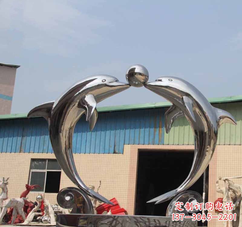 潍坊不锈钢公园镜面海豚顶球雕塑
