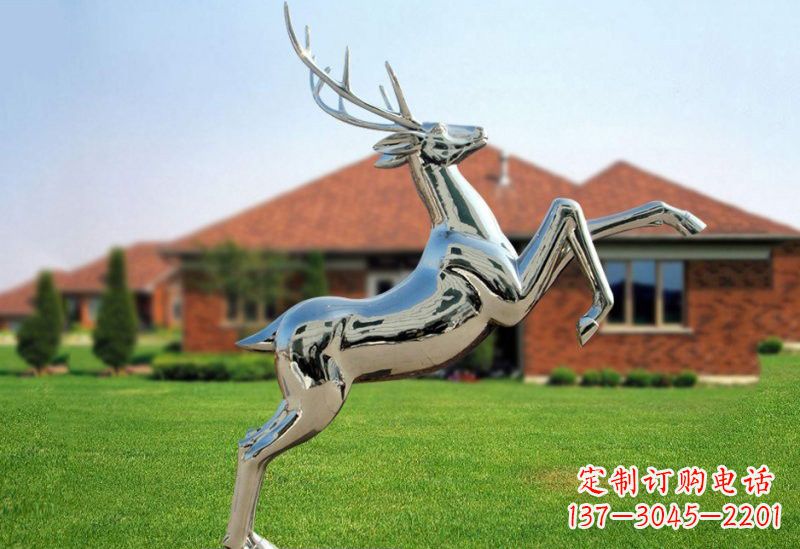潍坊梅花鹿雕塑 镜面反射着璀璨美景