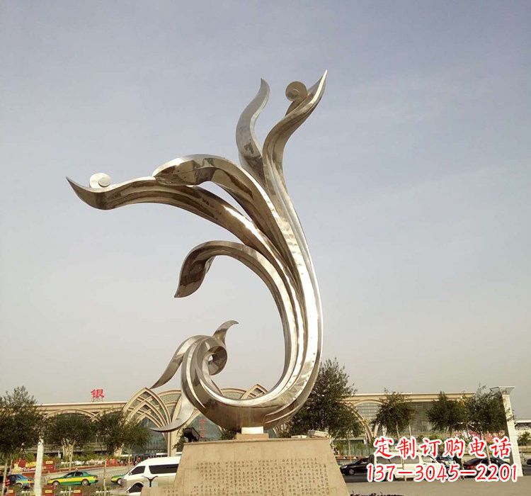 潍坊凤凰雕塑，让不锈钢广场更加精彩