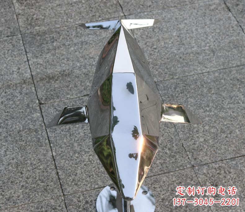 潍坊海豚雕塑令不锈钢广场更加灿烂