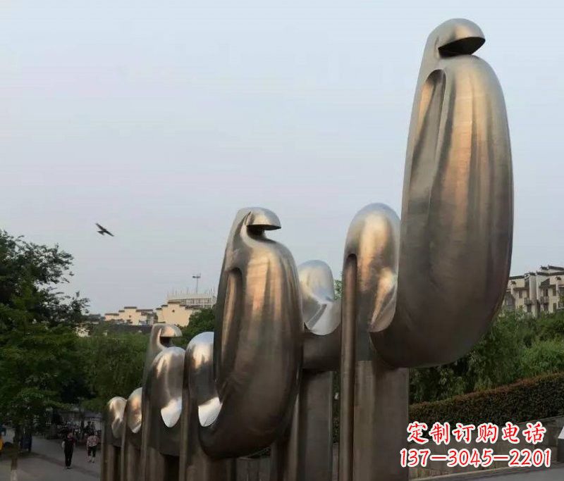 潍坊不锈钢骆驼雕塑给城市增添新魅力