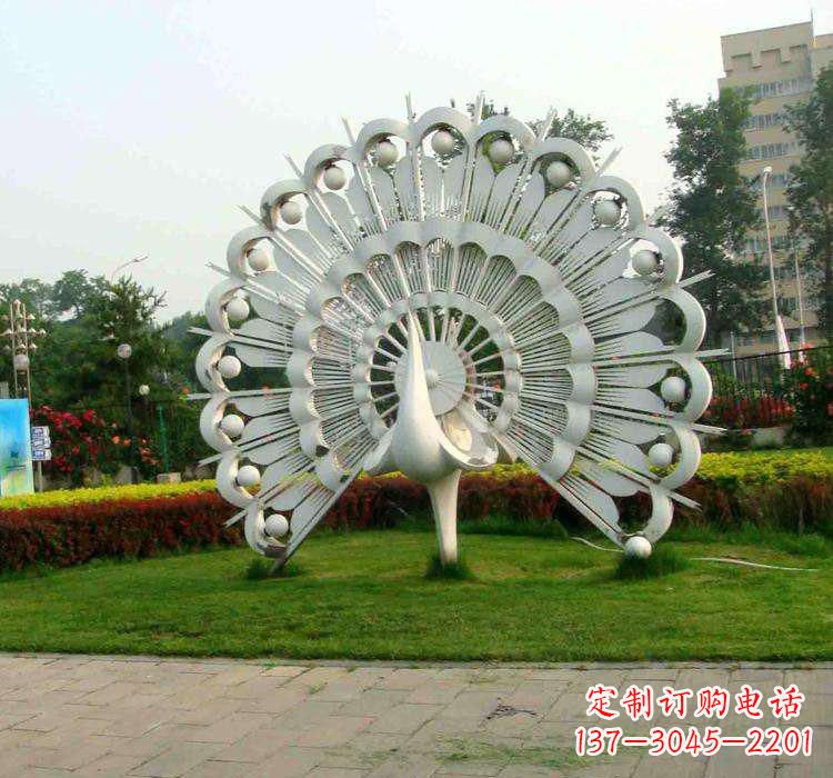 潍坊不锈钢孔雀雕塑艺术与美的完美结合