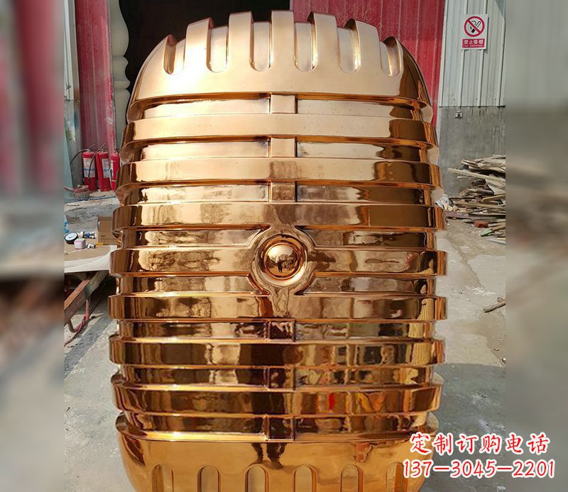 潍坊精美不锈钢话筒雕塑