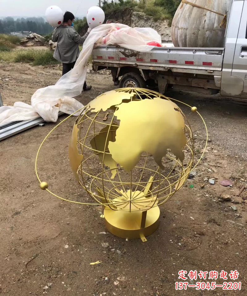 潍坊不锈钢金属校园地球仪雕塑把环保理念展现在校园