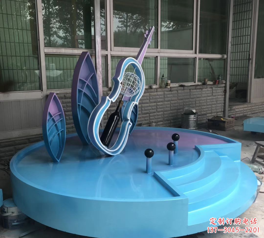 潍坊大提琴雕塑精致的艺术瑰宝