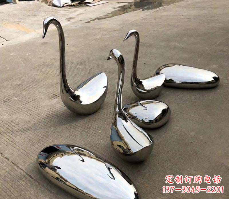 潍坊精美绝伦的鹅卵石雕塑