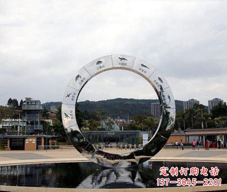 潍坊恐龙圆环雕塑让恐龙永久存在