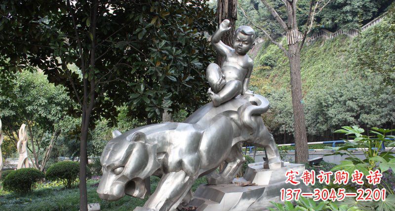 潍坊不锈钢老虎雕塑美丽而又可爱