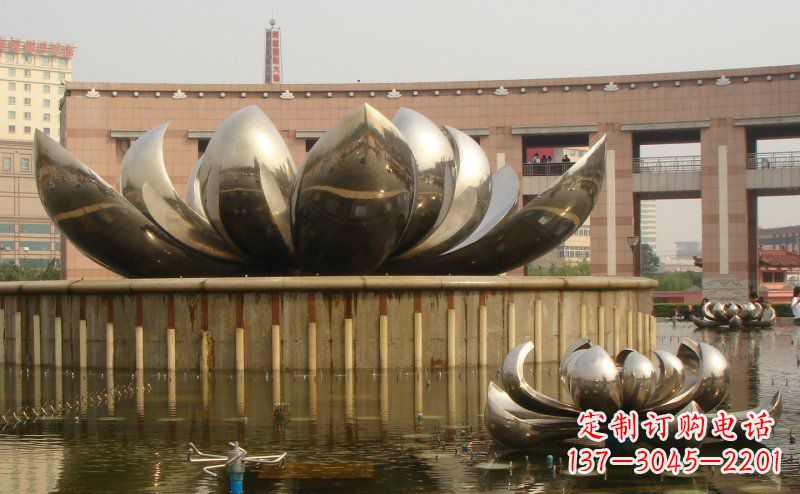 潍坊不锈钢莲花雕塑一种精美的艺术品